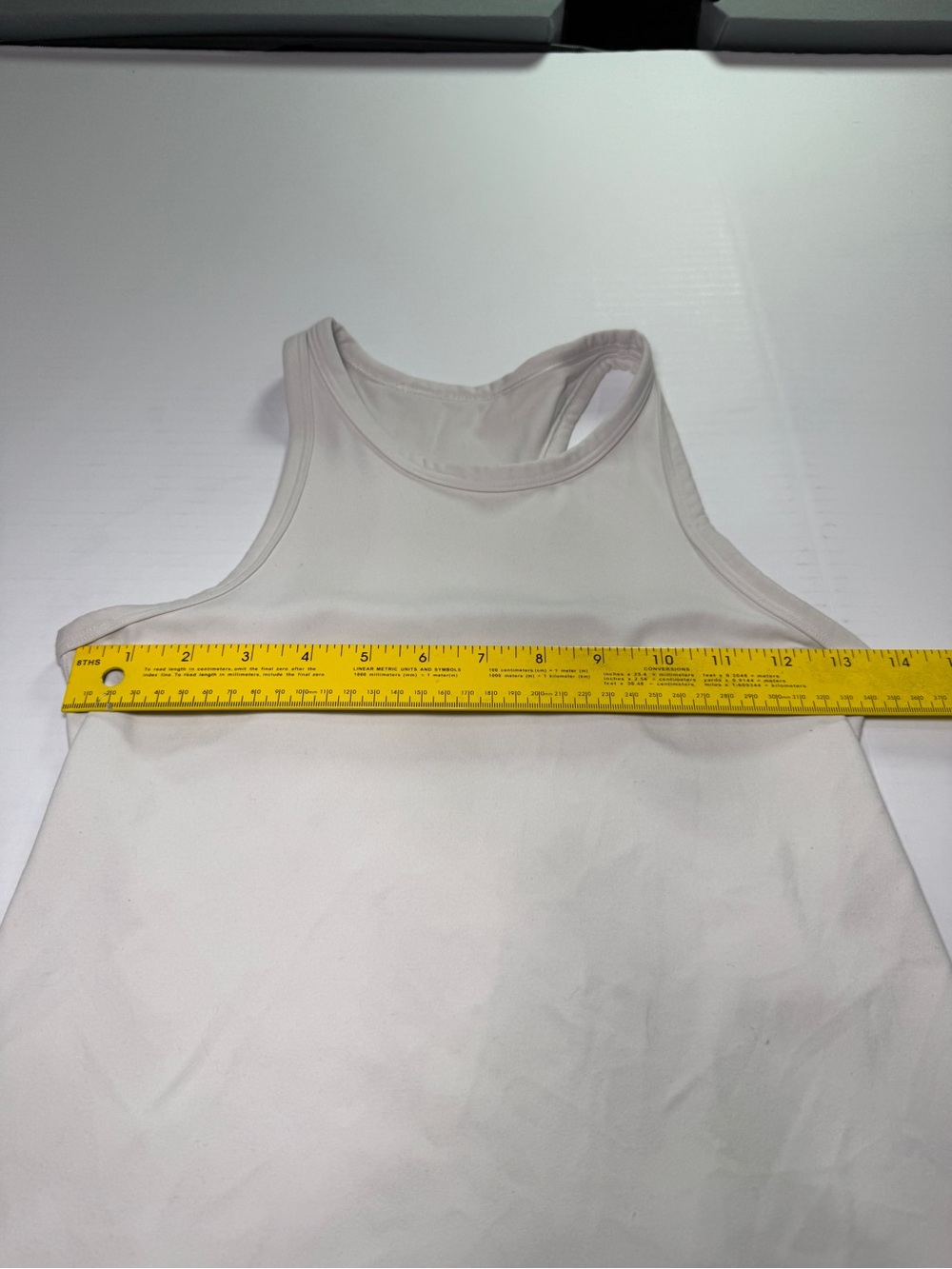 Lululemon High Neck Cropped Racerback Tank Top Cream Beige Size 10 - Picture 2 of 4